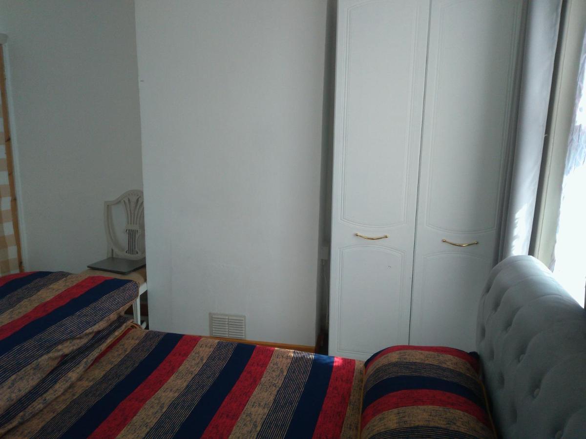 South Coast Guest Rooms With Free Parking Poole Exterior photo