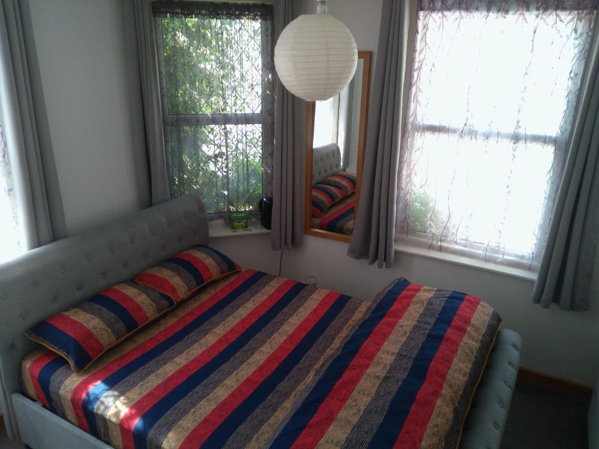 South Coast Guest Rooms With Free Parking Poole Exterior photo