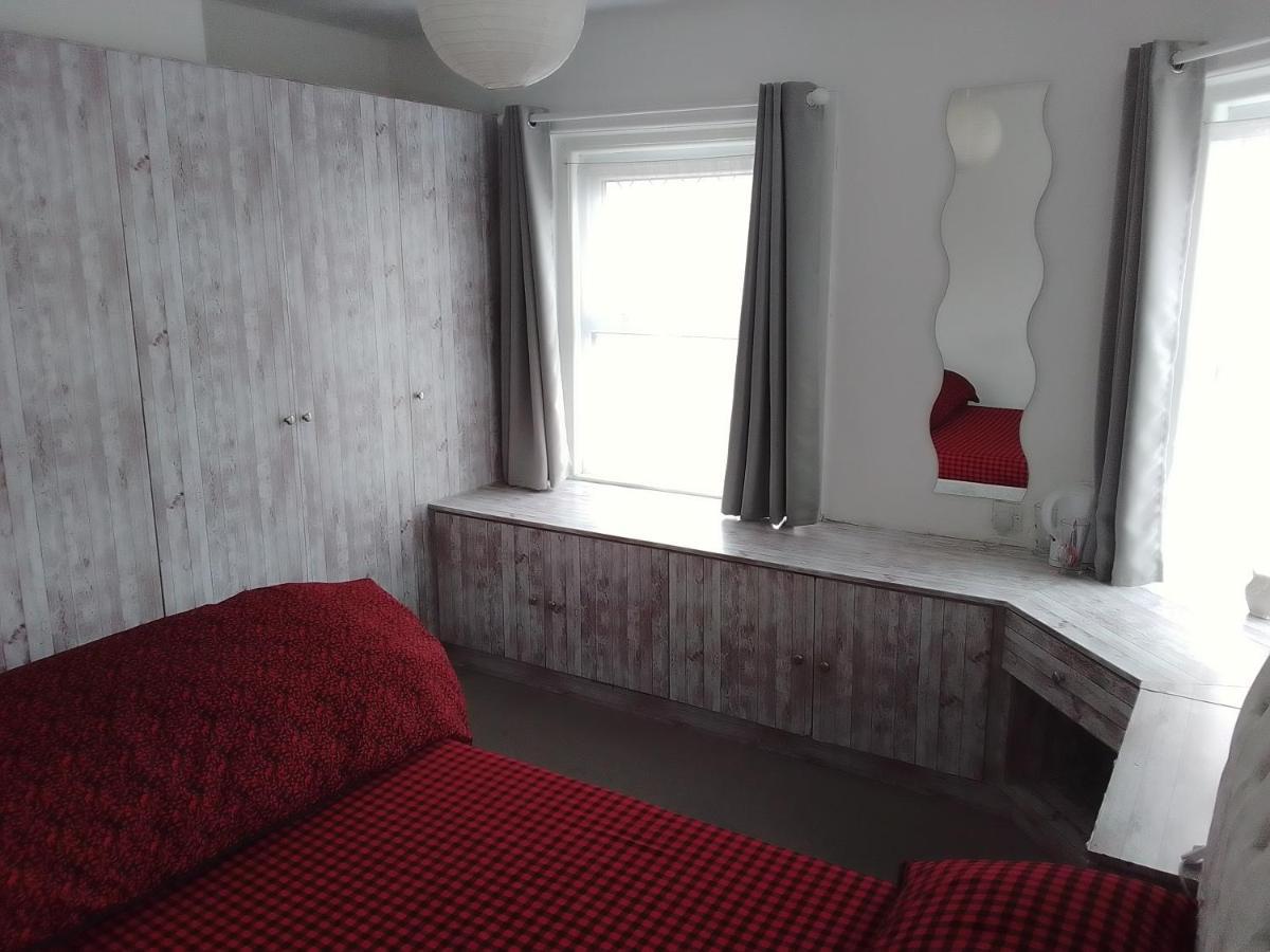 South Coast Guest Rooms With Free Parking Poole Exterior photo